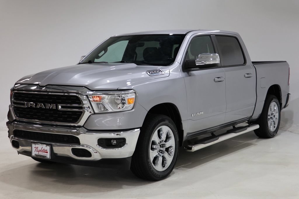 Used 2022 RAM 1500 Big Horn AWD/4WD image 3