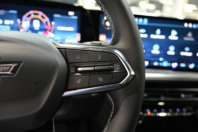 New 2027 Chevrolet Traverse LT w/ Midnight/Sport Edition FWD image 25
