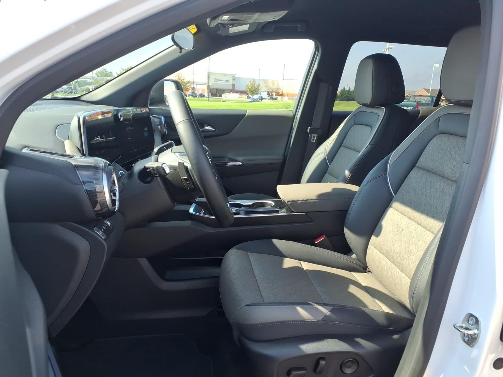 Certified 2026 Chevrolet Equinox LT w/ Convenience Package II AWD/4WD image 17