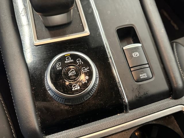 Used 2024 Mitsubishi Outlander SE Black Edition image 35