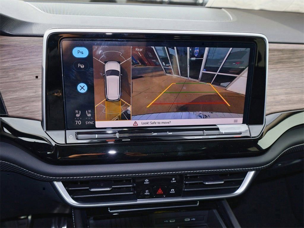 New 2026 Volkswagen Atlas SEL Premium R-Line image 23