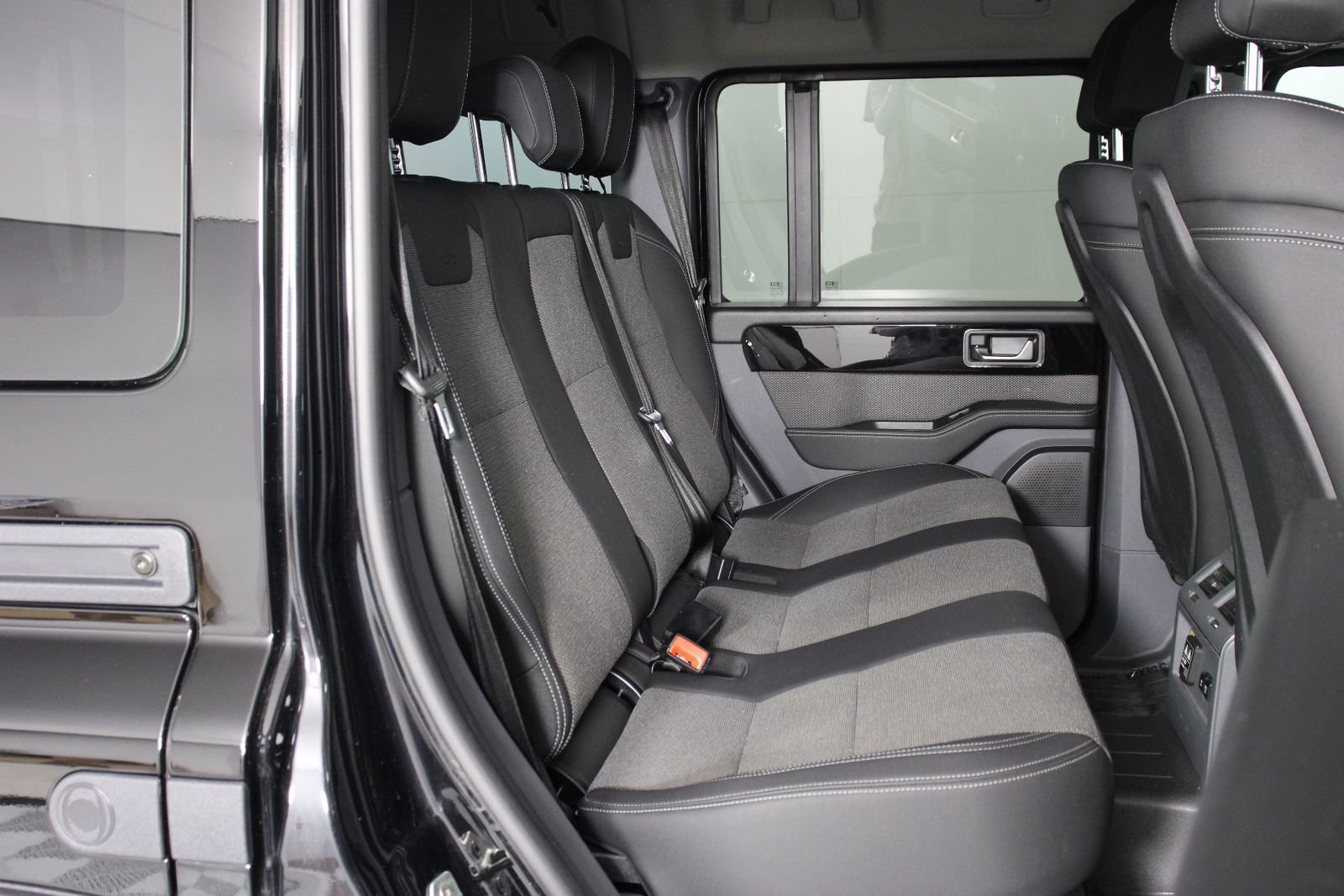 Used 2024 INEOS Grenadier AWD/4WD image 32