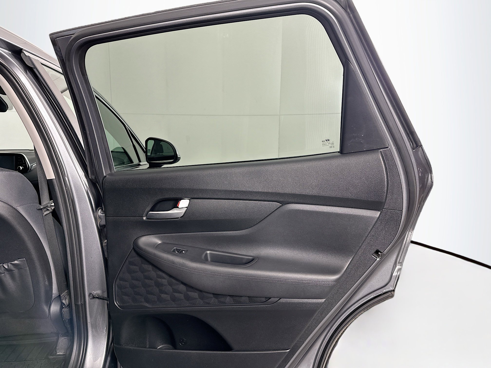 Used 2019 Hyundai Santa Fe SE FWD image 28