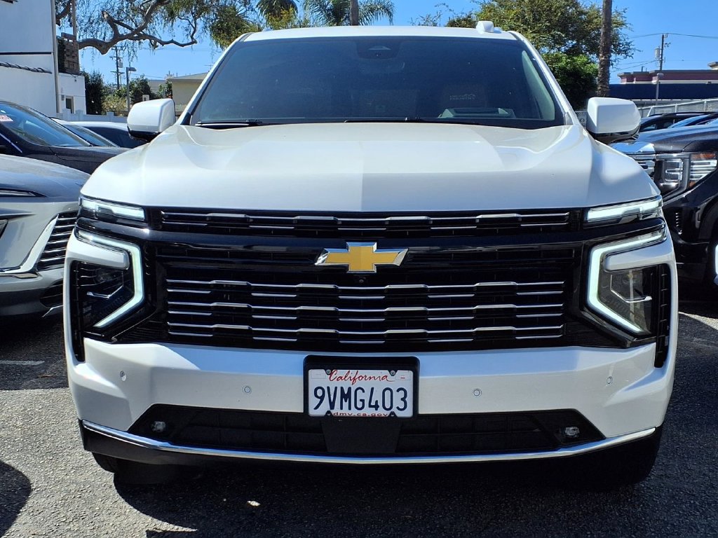 Used 2025 Chevrolet Tahoe High Country AWD/4WD image 2