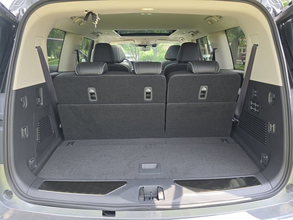 New 2025 INFINITI QX80 Sensory image 24