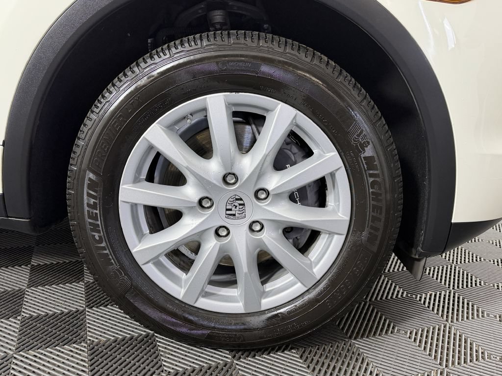 Used 2011 Porsche Cayenne AWD/4WD image 38
