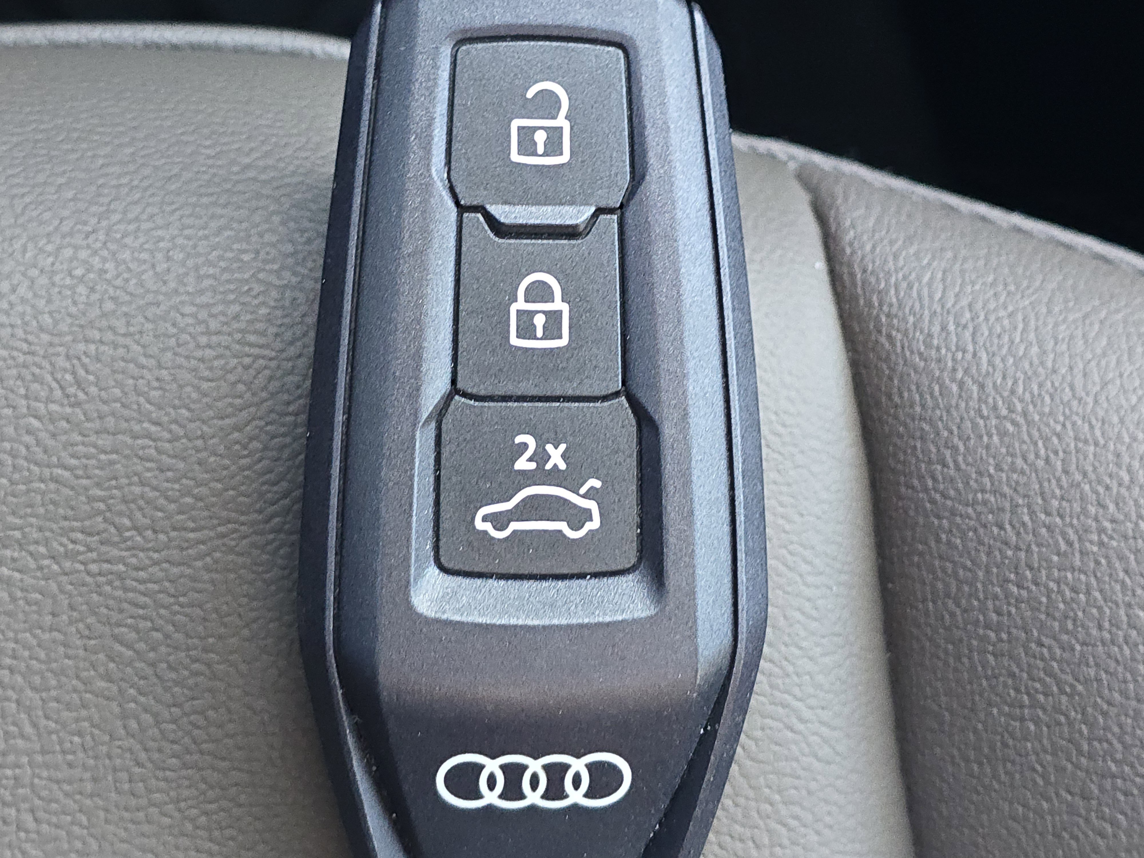 Certified 2025 Audi Q5 Premium w/ Convenience Package image 27