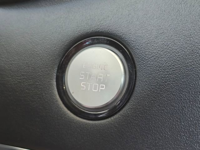 Used 2018 Kia Stinger GT1 RWD image 18