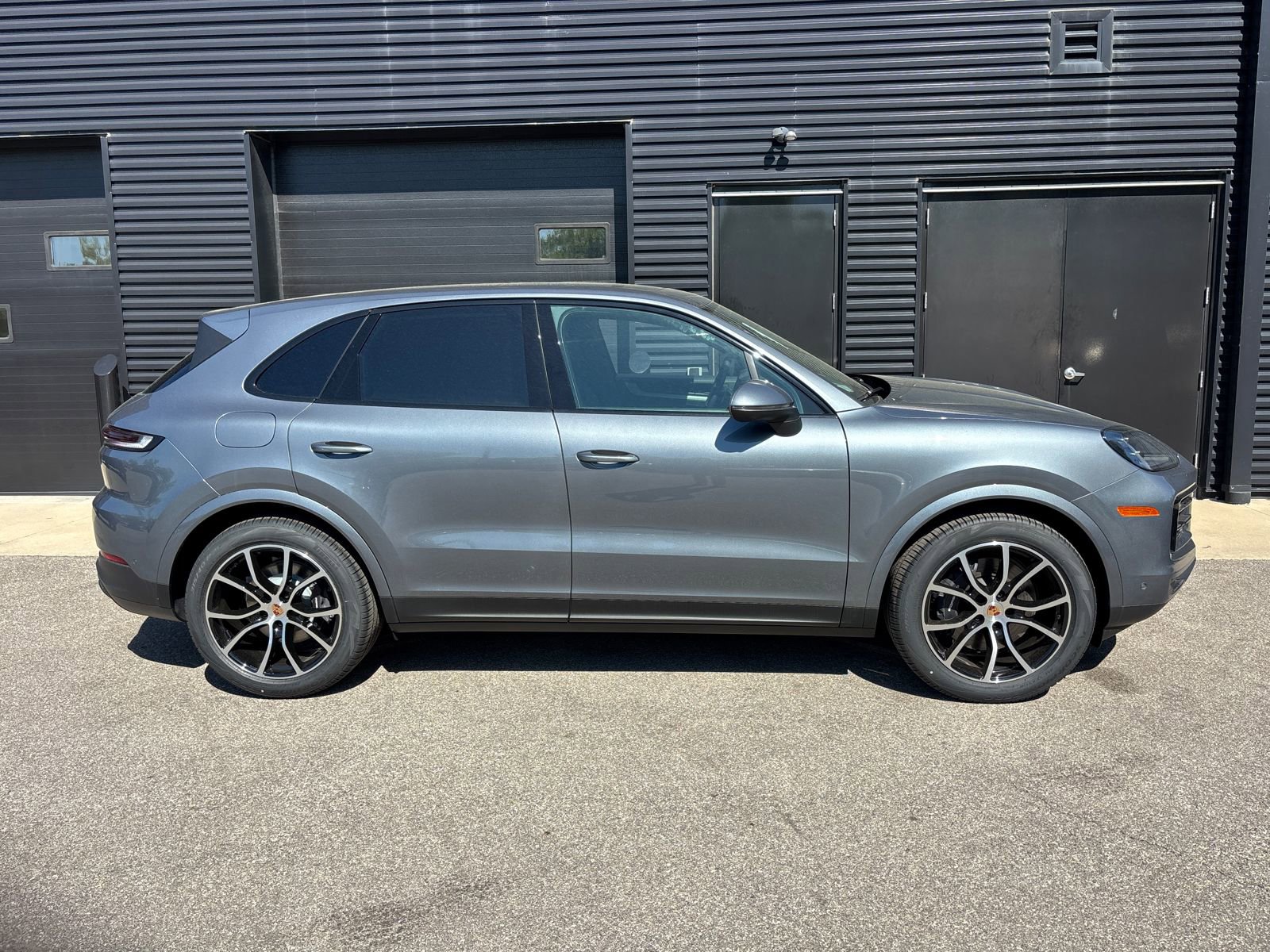 New 2026 Porsche Cayenne AWD/4WD image 9