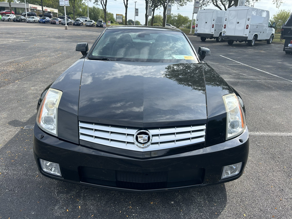 Used 2007 Cadillac XLR RWD image 2