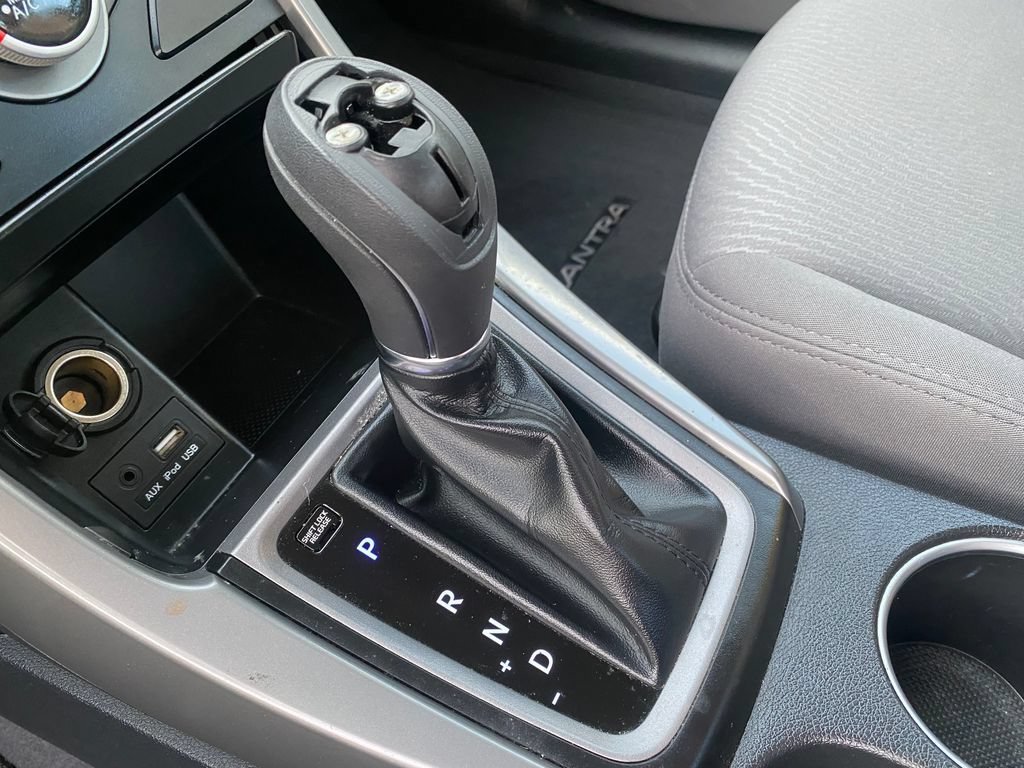 Used 2015 Hyundai Elantra SE w/ Option Group 02 FWD image 35