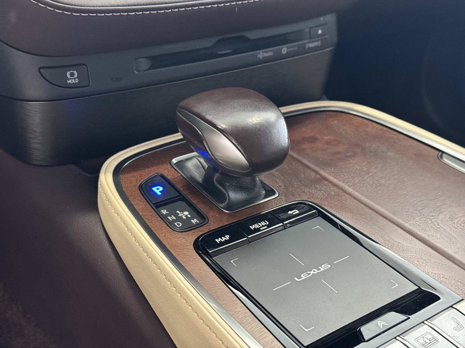 Used 2020 Lexus LS 500 w/ Accessory Package (Z1) RWD image 19