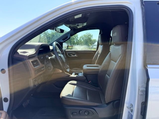 Used 2022 Chevrolet Suburban High Country w/ Max Trailering Package AWD/4WD image 7