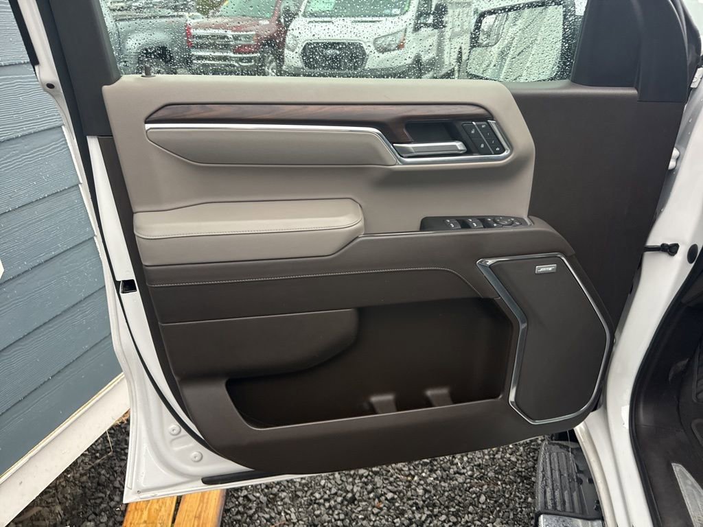 Used 2023 GMC Sierra 1500 SLT w/ SLT Premium Package image 17