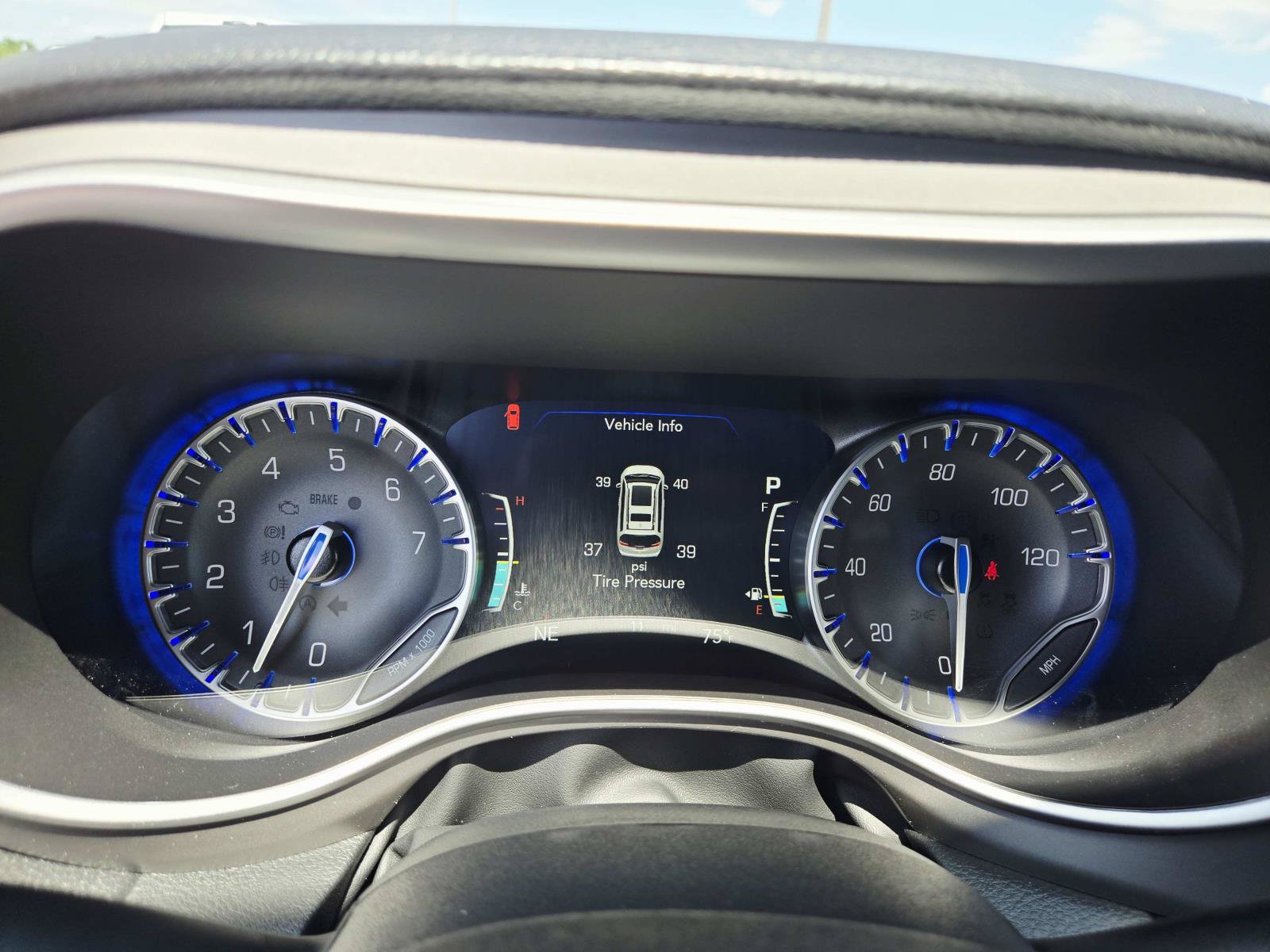 New 2027 Chrysler Pacifica Limited FWD image 23
