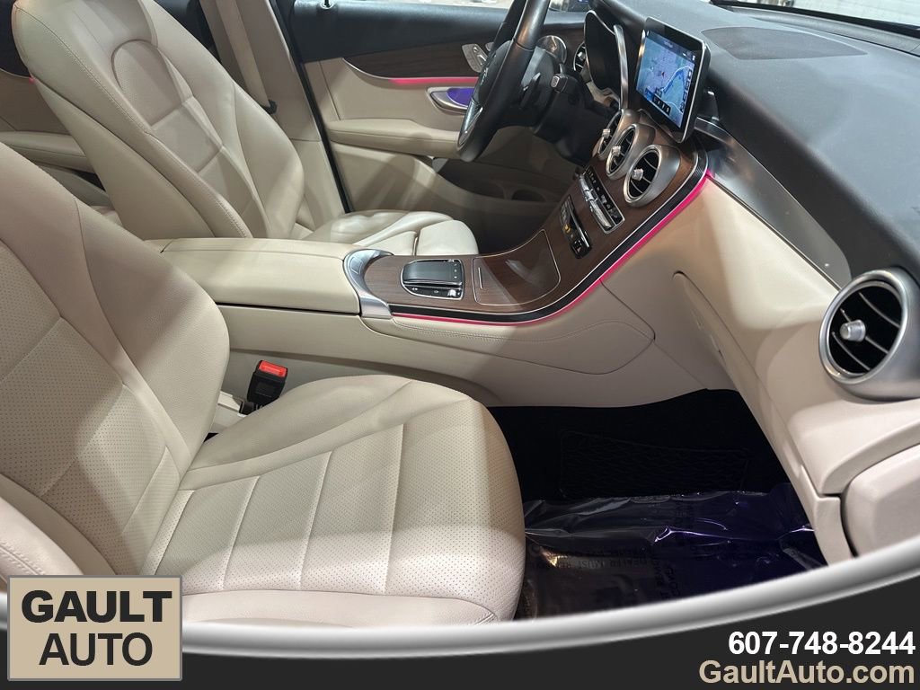 Used 2020 Mercedes-Benz GLC 300 4MATIC image 20