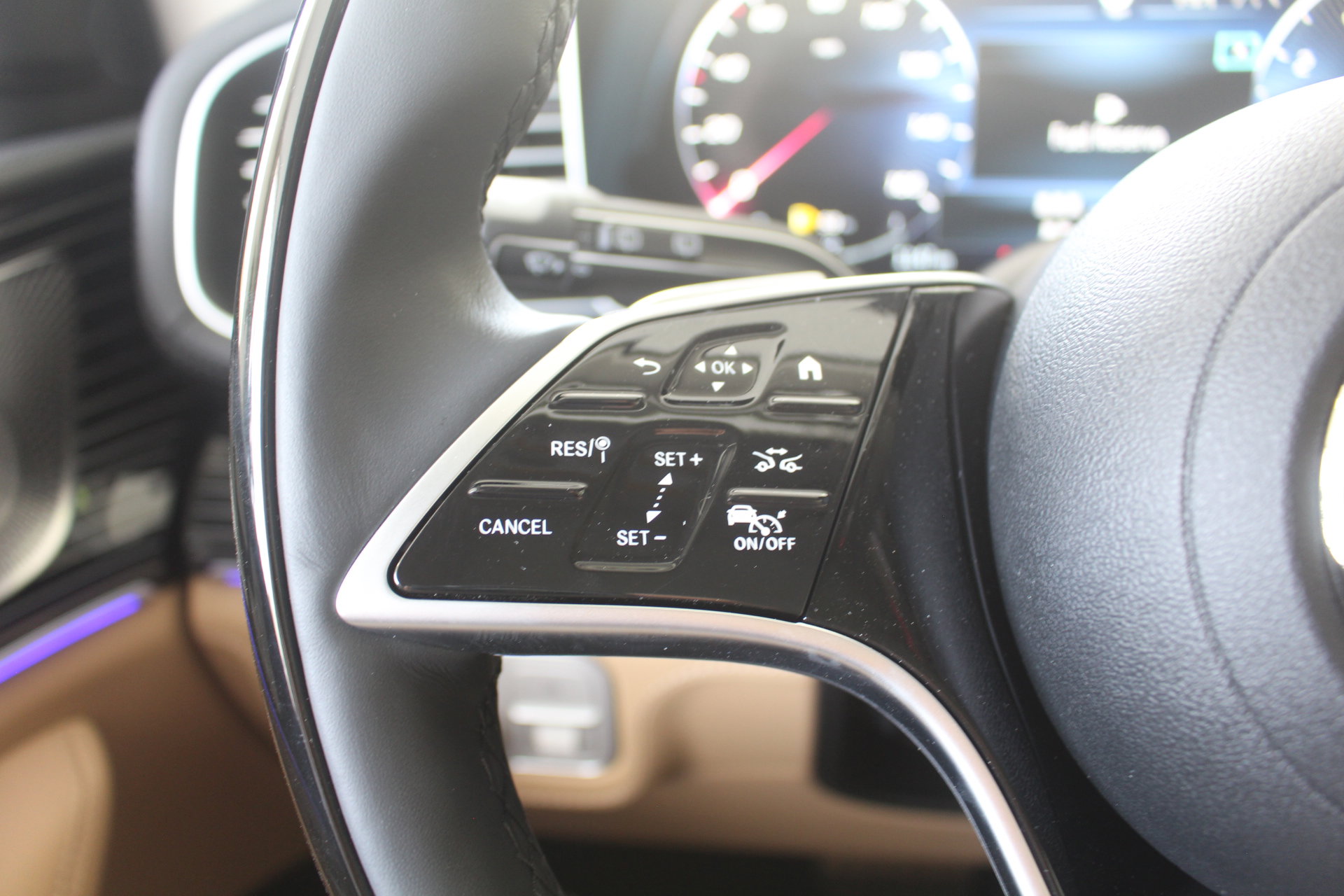 New 2026 Mercedes-Benz GLS 450 4MATIC image 29