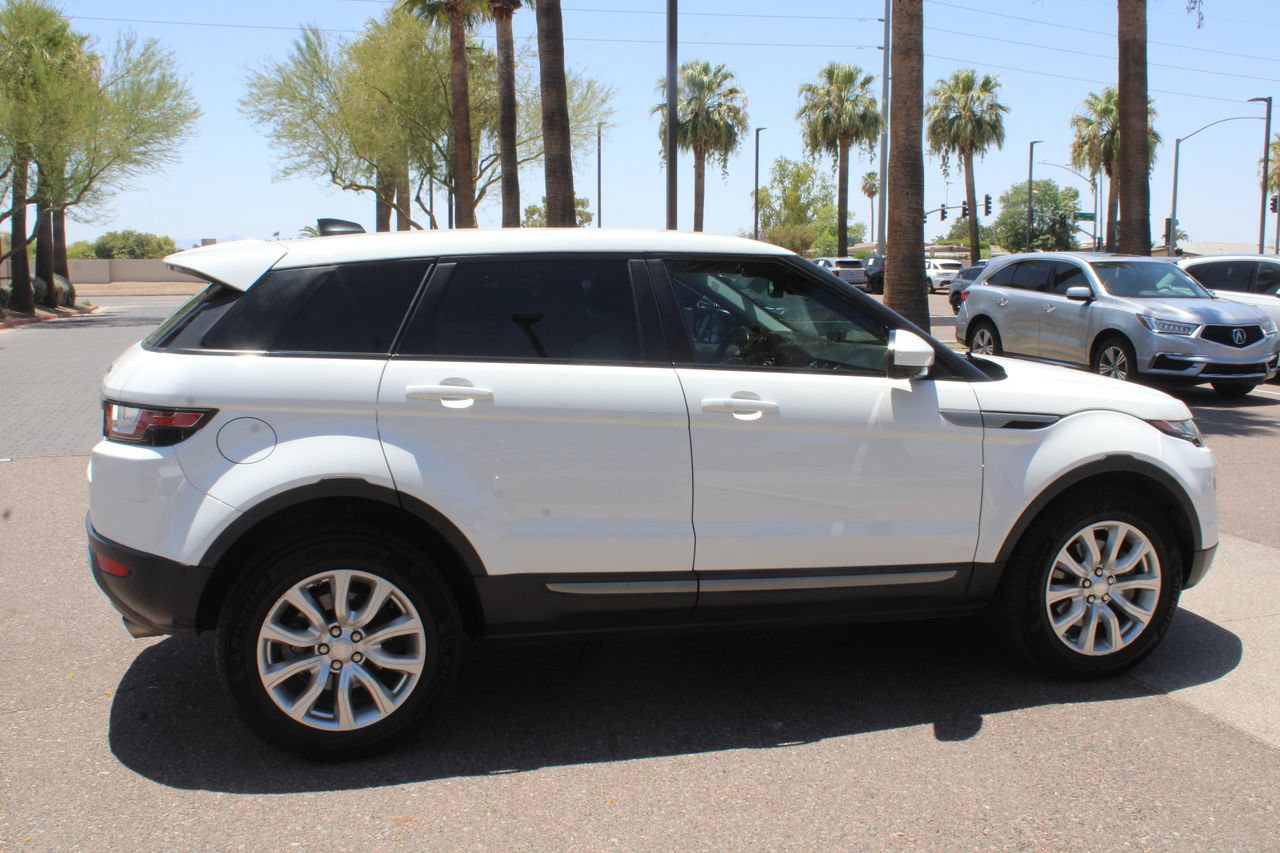 Used 2019 Land Rover Range Rover Evoque SE AWD/4WD image 6