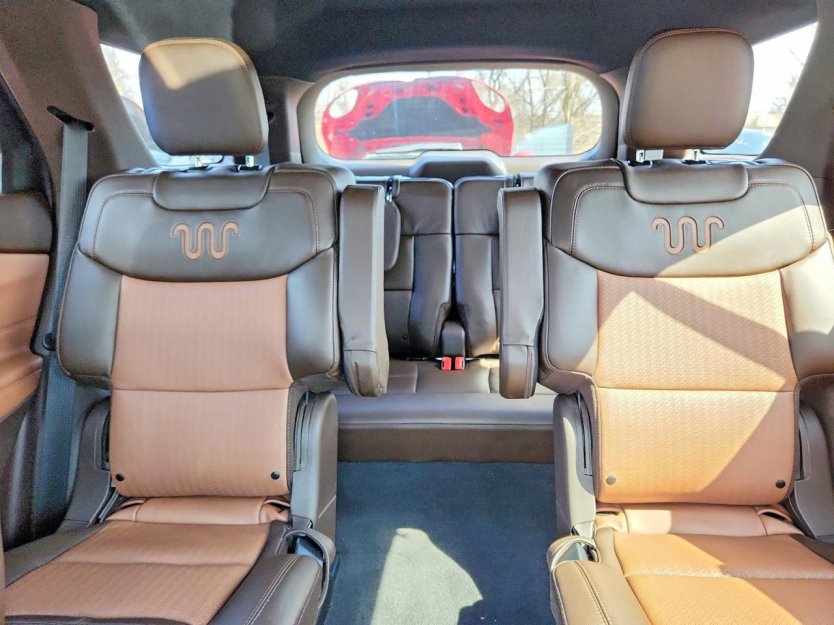 Used 2022 Ford Explorer King Ranch w/ Technology Package AWD/4WD image 7