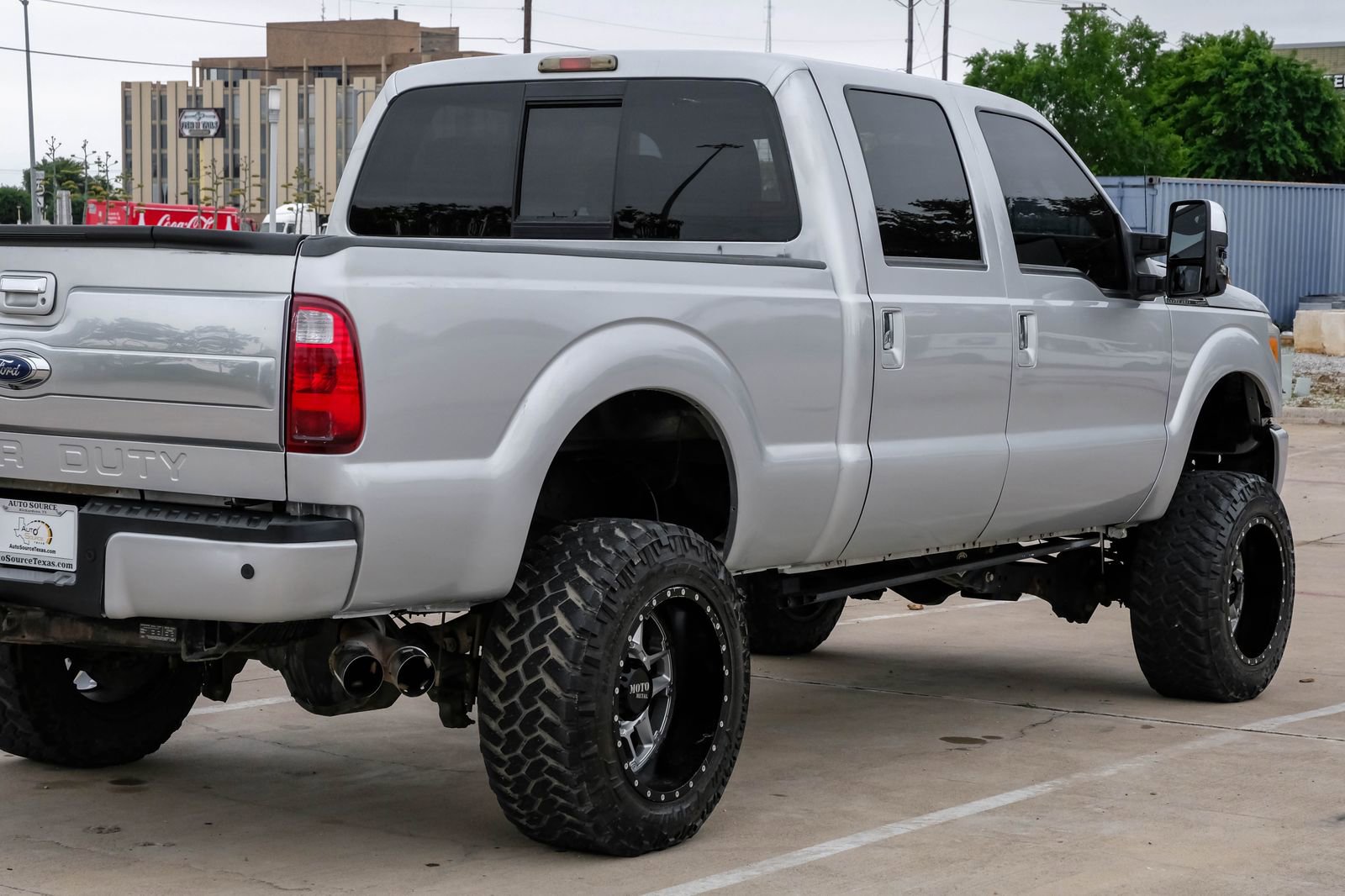 Used 2016 Ford F250 Platinum w/ FX4 Off-Road Package AWD/4WD image 9