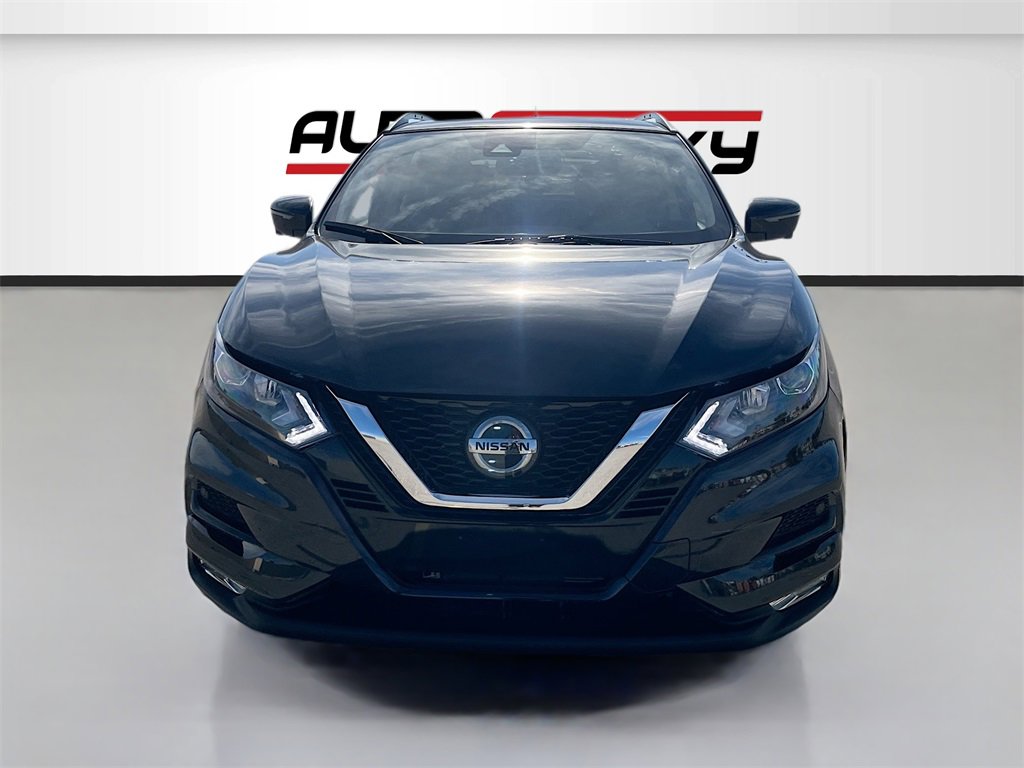 Used 2021 Nissan Rogue Sport SL w/ Premium Package image 2
