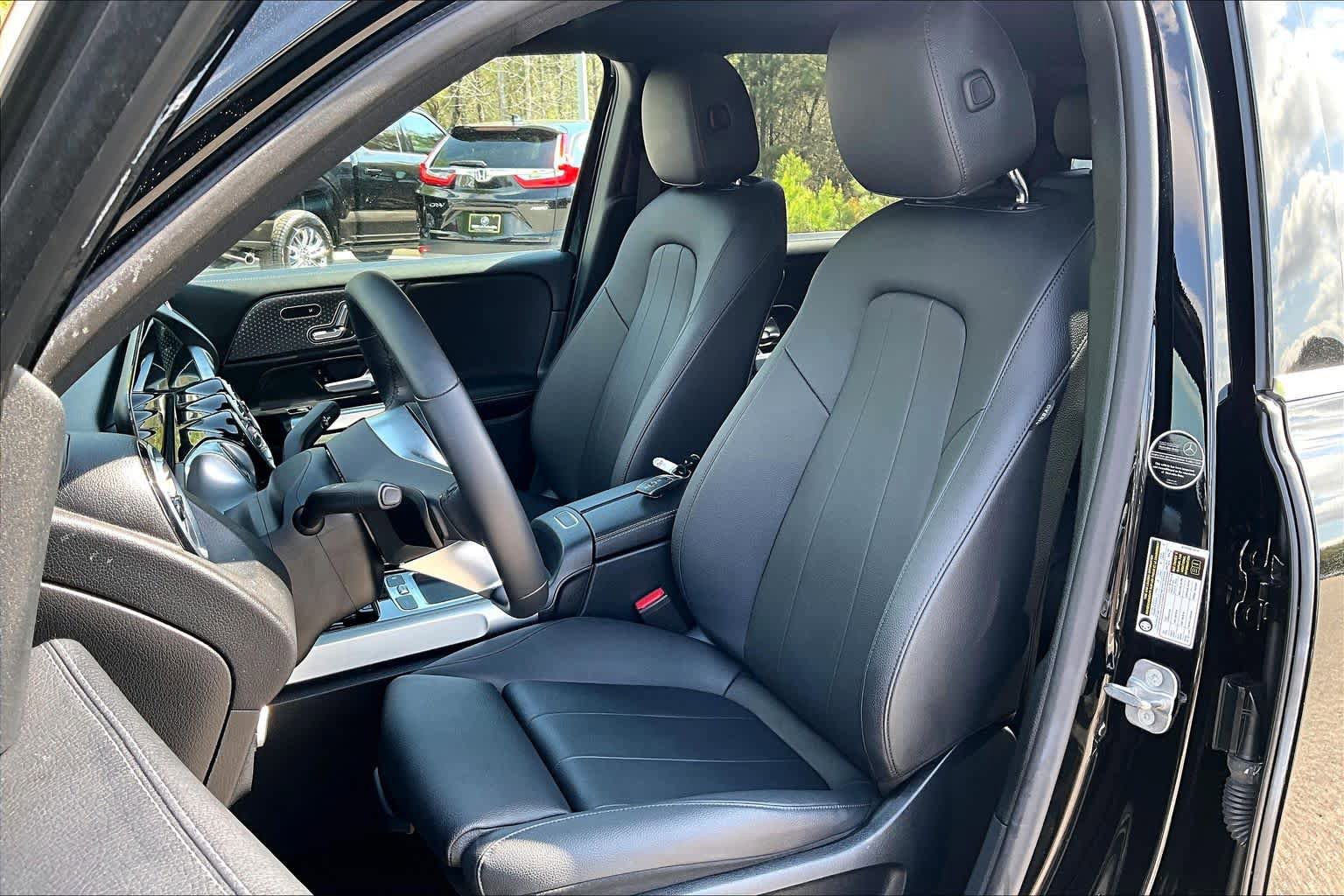 Certified 2024 Mercedes-Benz GLB 250 image 8