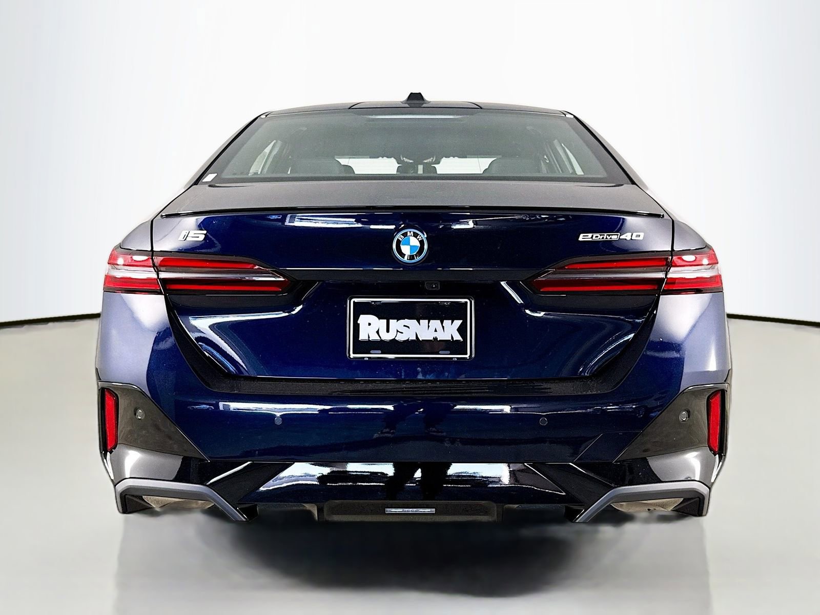 New 2026 BMW i5 eDrive40 w/ Executive Package image 6