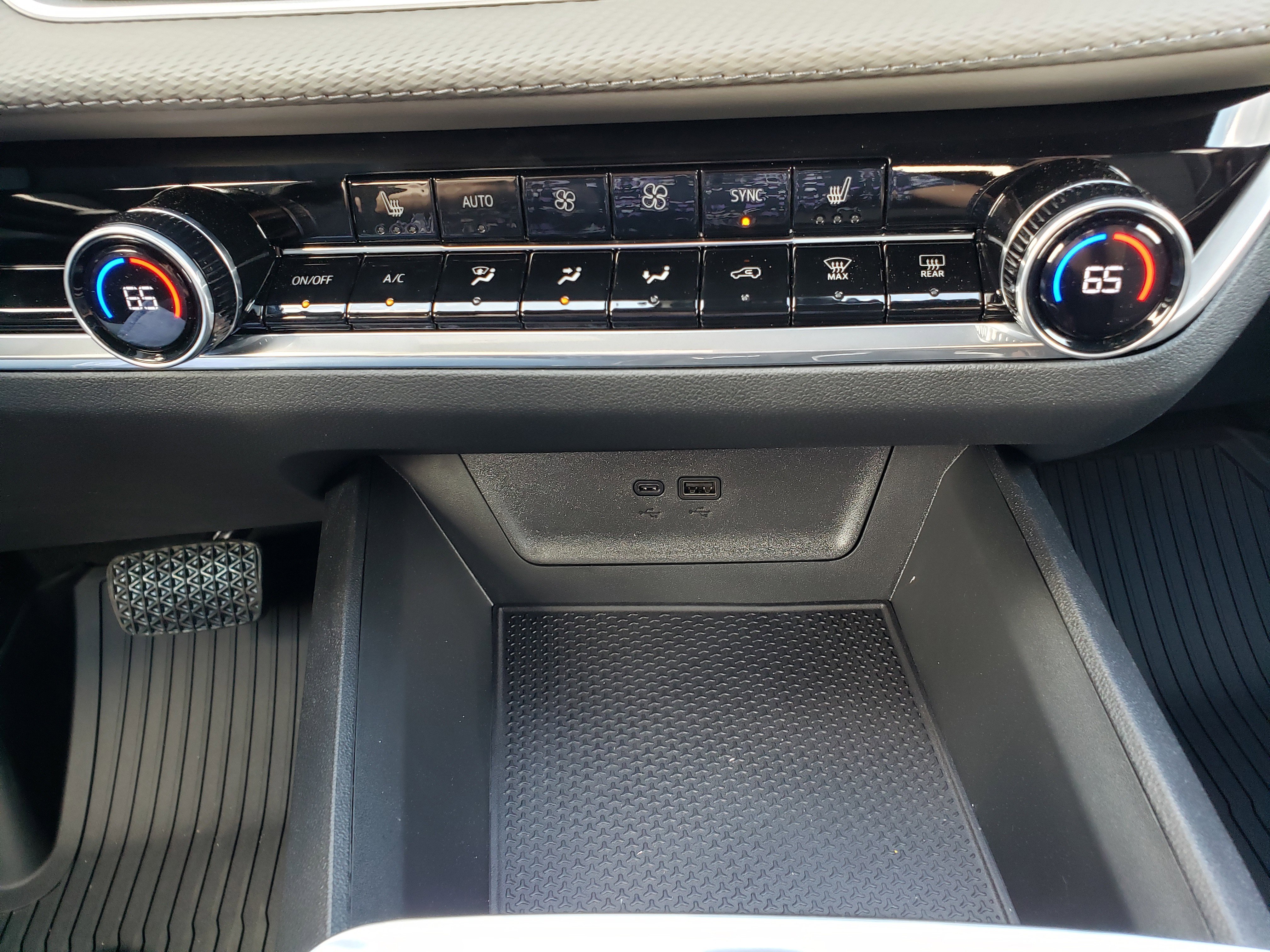 New 2026 Chevrolet Equinox LT image 24