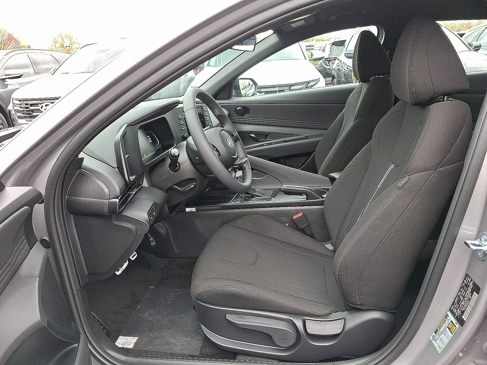 Used 2026 Hyundai Elantra Sport image 9