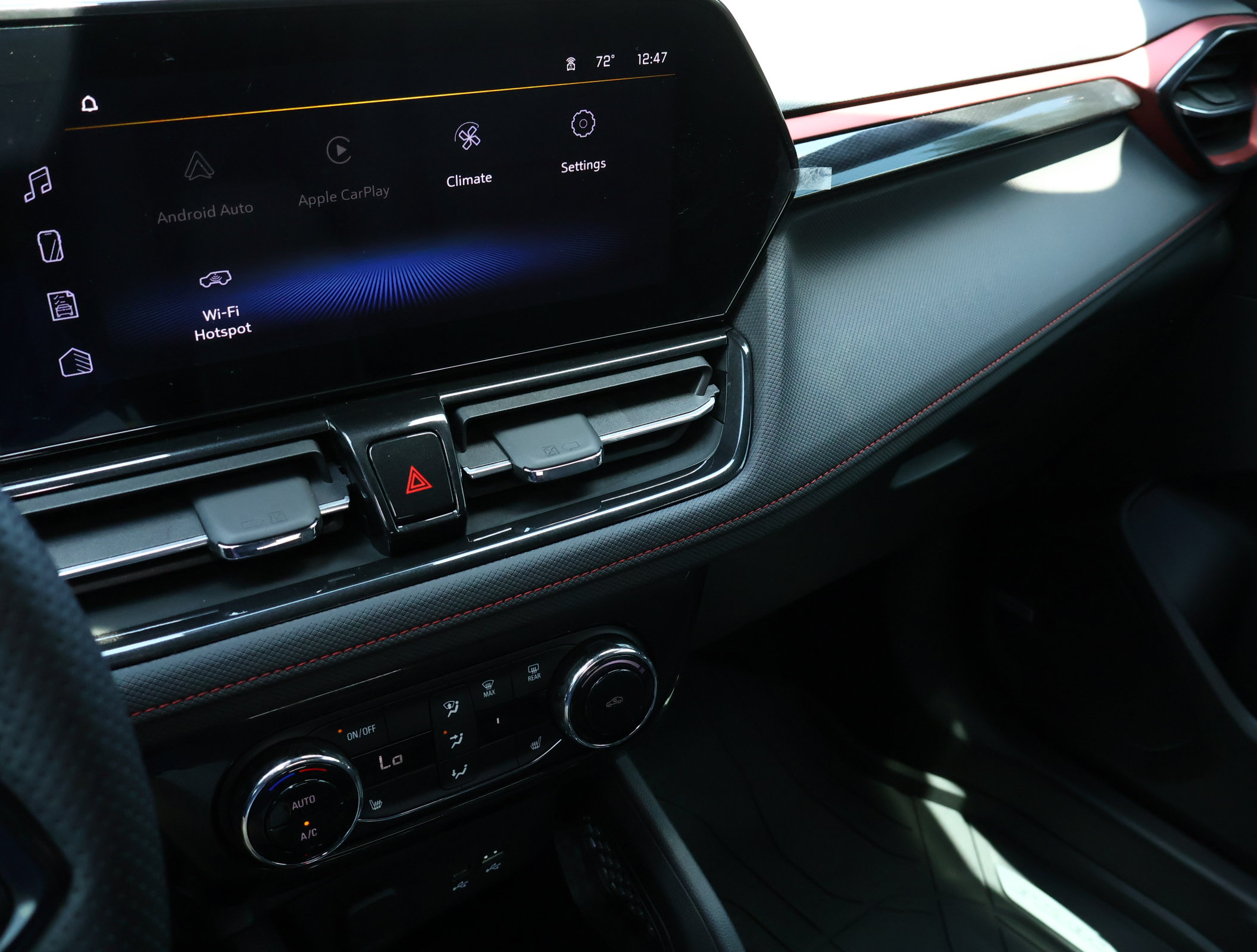 Used 2025 Chevrolet TrailBlazer RS w/ Convenience Package FWD image 19