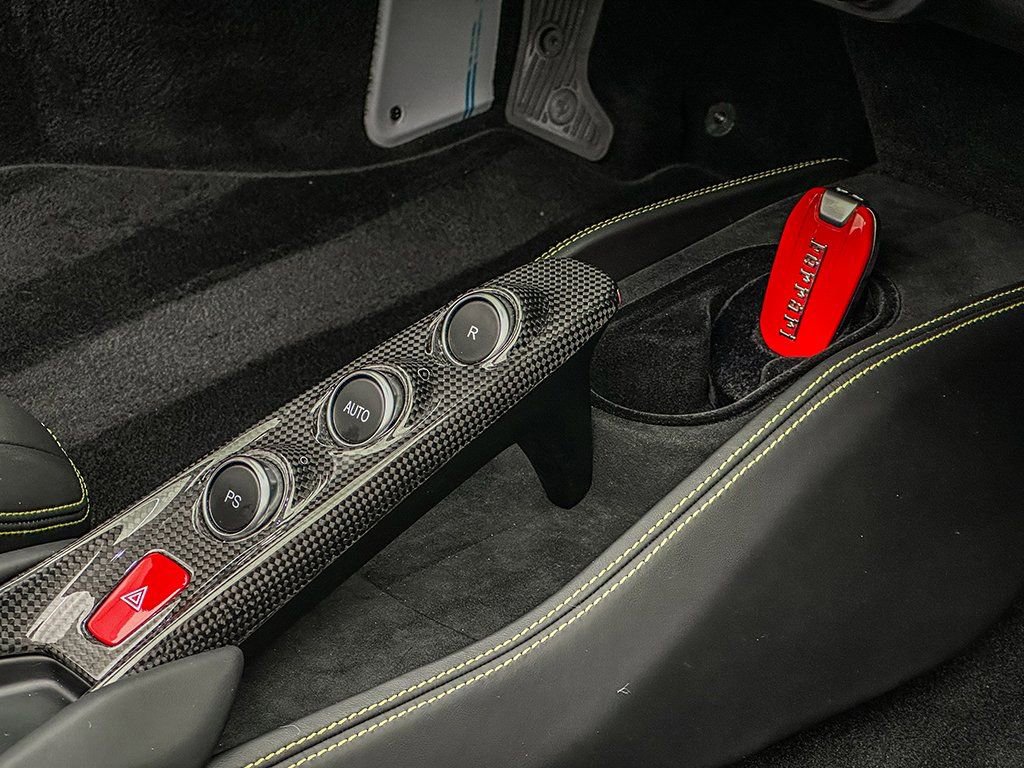 Certified 2022 Ferrari F8 Tributo image 14