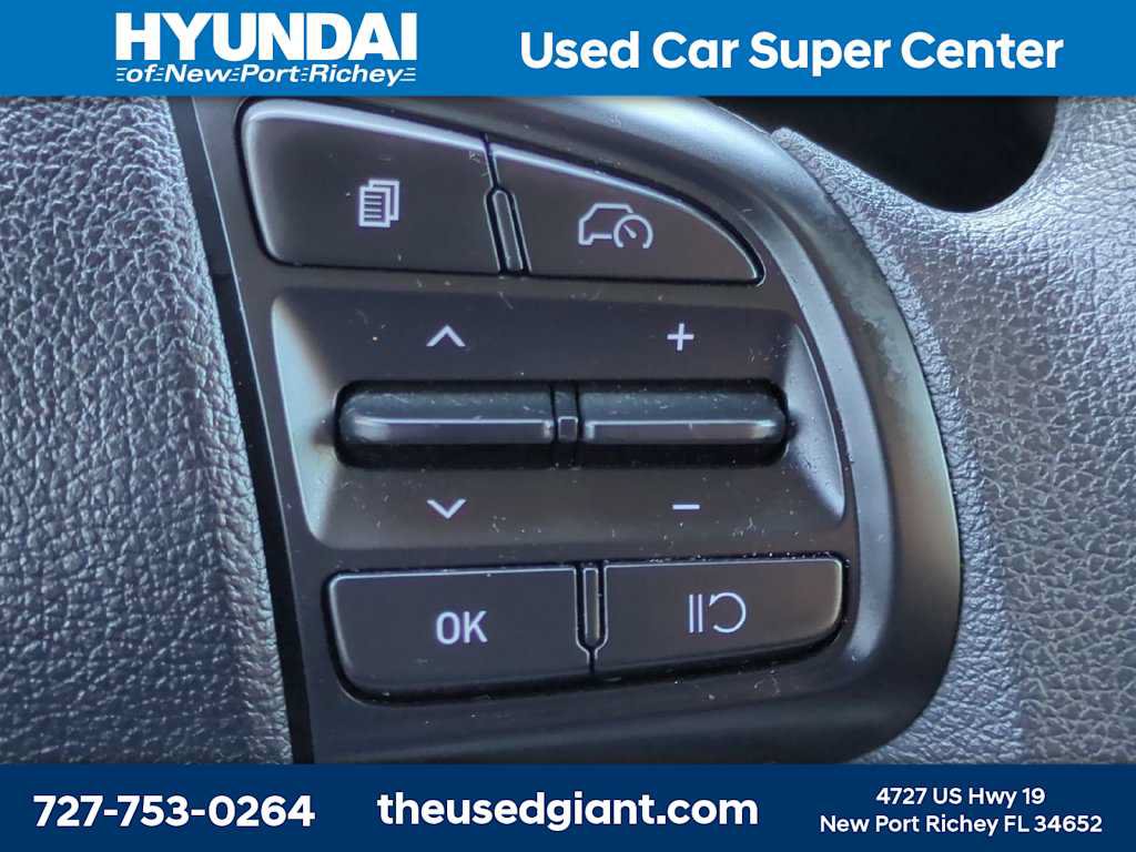 Used 2026 Hyundai Venue SE FWD image 24