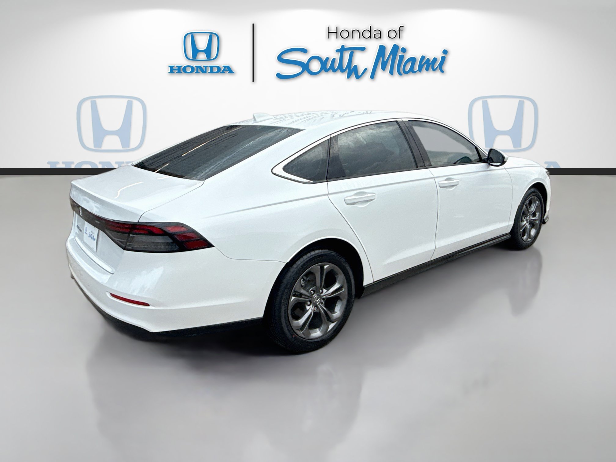 Certified 2024 Honda Accord EX image 7