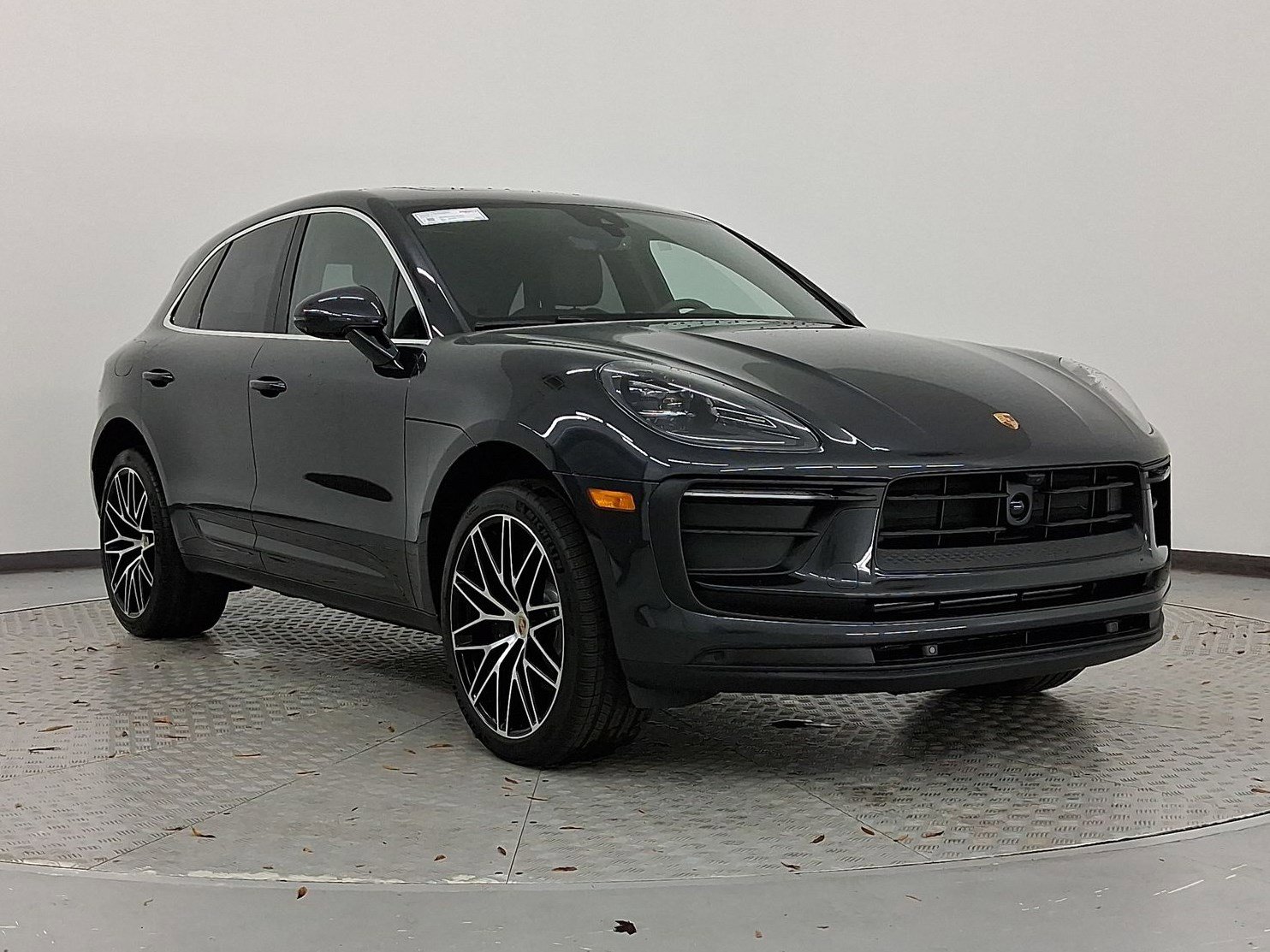 Used 2026 Porsche Macan image 7