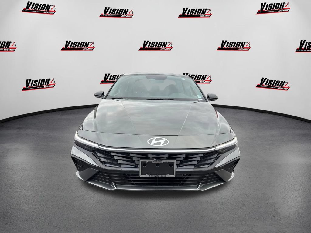 New 2026 Hyundai Elantra SEL FWD image 2