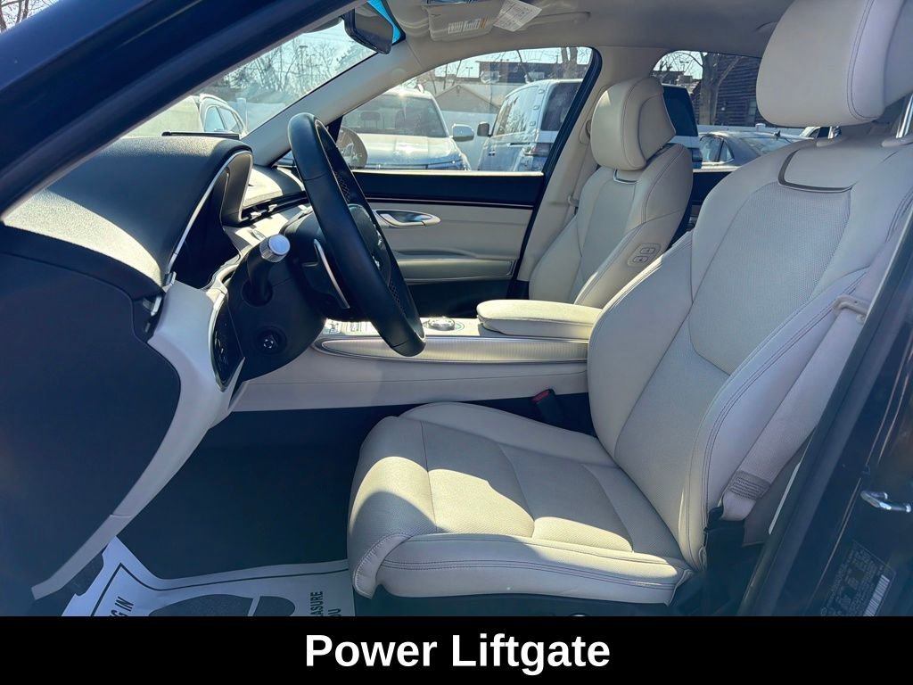 Used 2025 Genesis GV70 2.5T w/ Select Package image 11