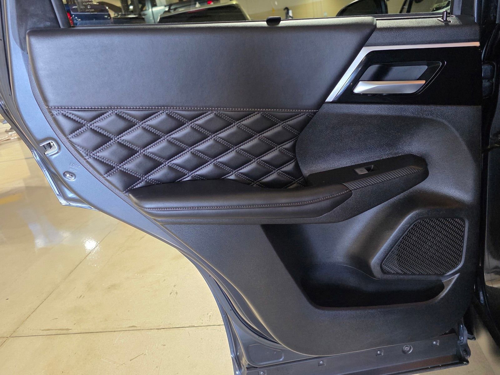 Used 2024 Mitsubishi Outlander SEL image 13