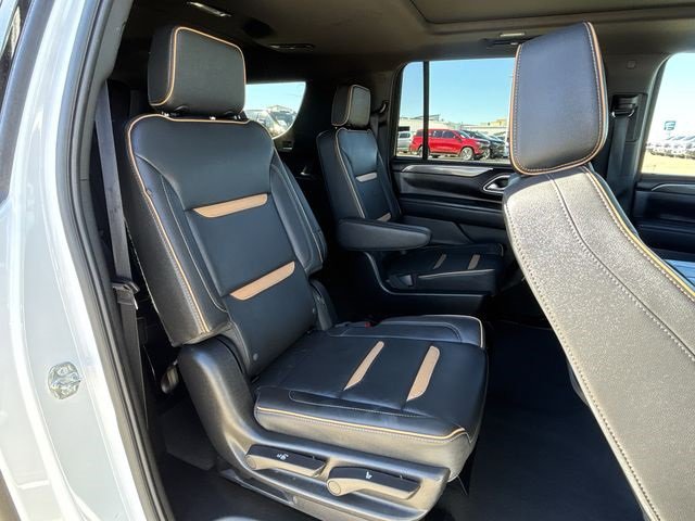 Used 2024 GMC Yukon XL AT4 w/ Technology Package image 28