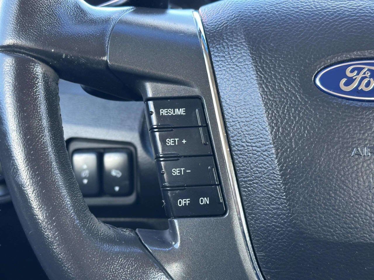 Used 2012 Ford Taurus Limited image 32