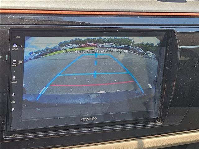 Used 2016 Toyota Corolla LE FWD image 13