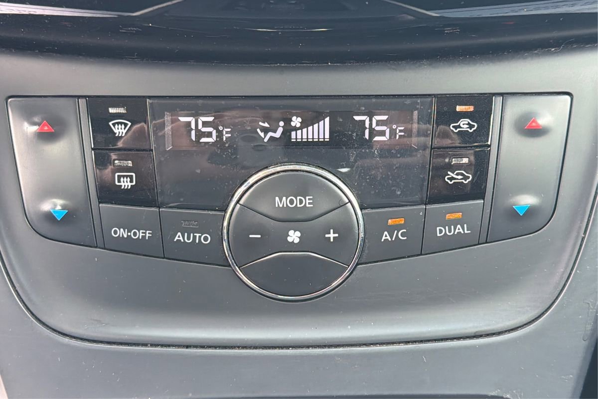 Used 2019 Nissan Sentra SV FWD image 28