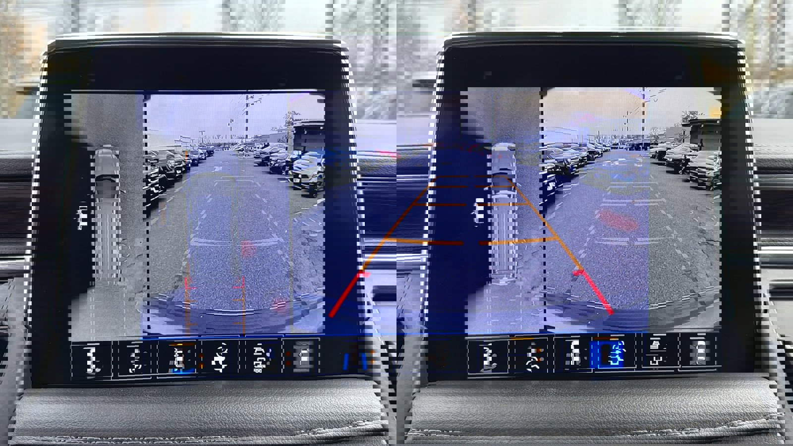 Used 2021 Chevrolet Tahoe LT w/ LT Signature Plus Package image 19