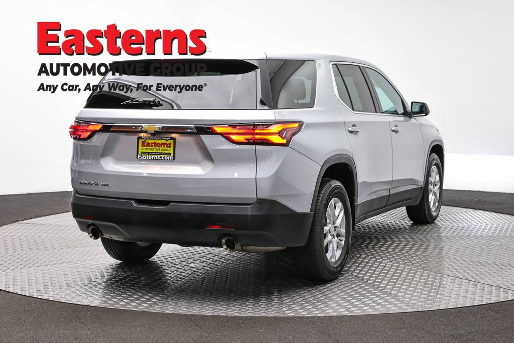 Used 2022 Chevrolet Traverse LS AWD/4WD image 5