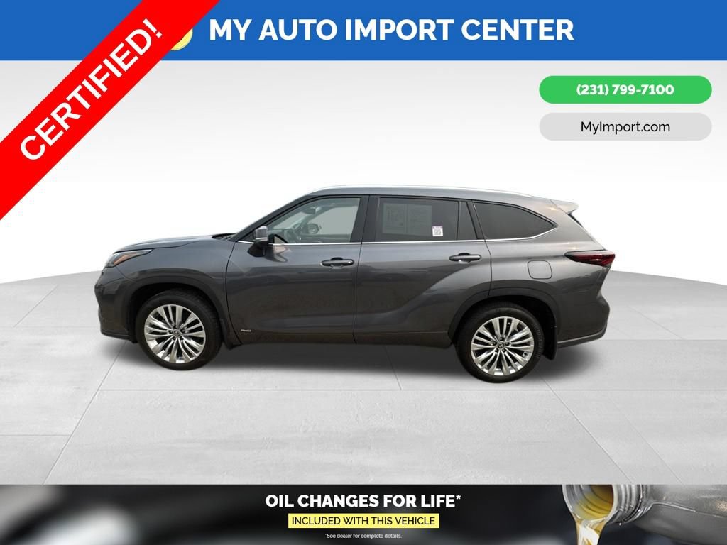 Certified 2025 Toyota Highlander Platinum AWD/4WD image 4