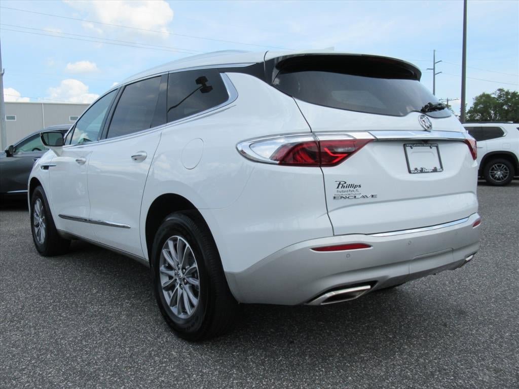 Used 2023 Buick Enclave Essence w/ Trailering Package, 5000 lbs. FWD image 5