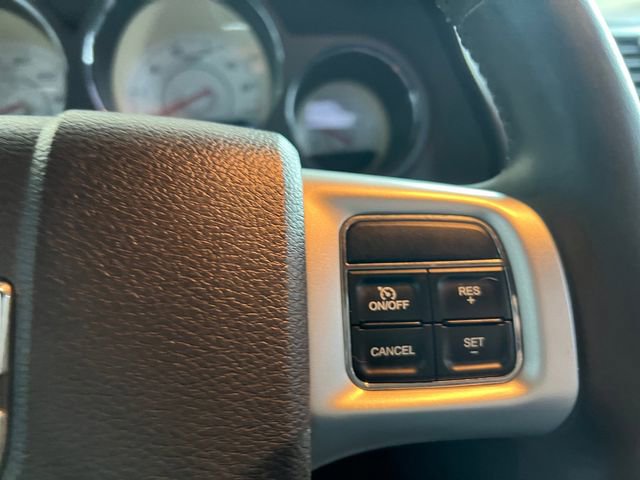Used 2011 Dodge Challenger RWD image 17