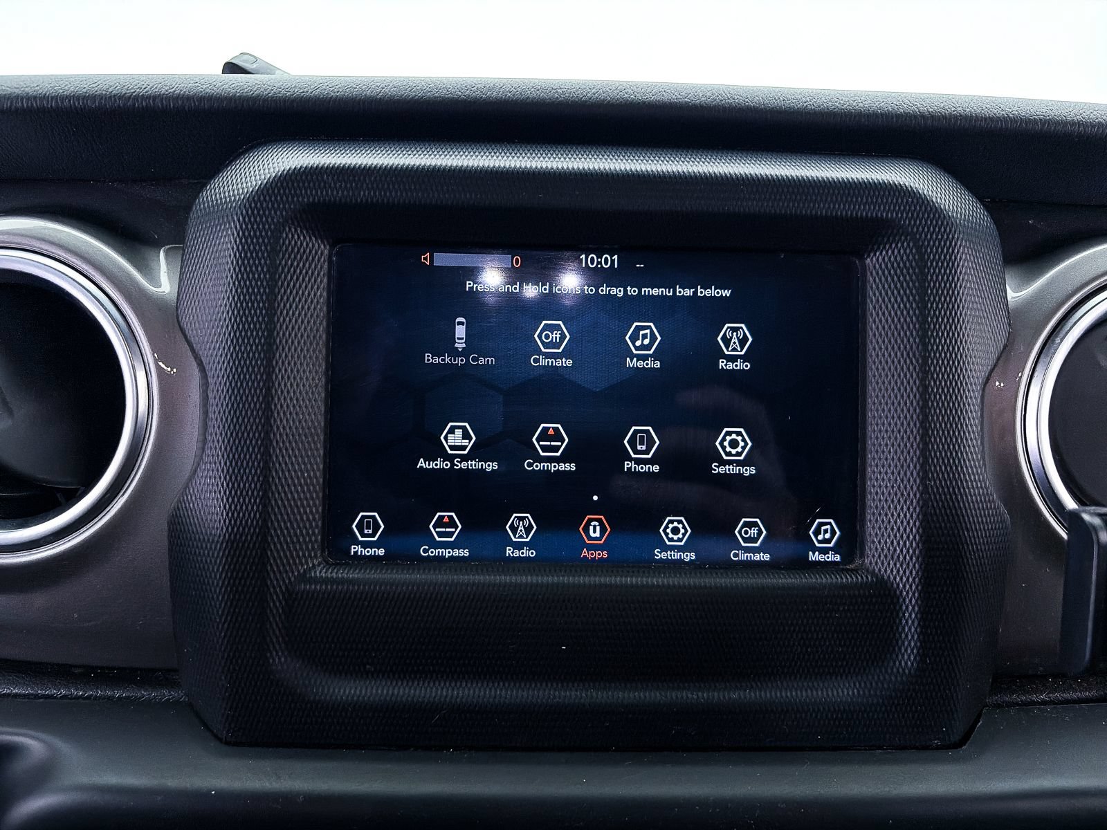 Used 2020 Jeep Wrangler Unlimited Sahara AWD/4WD image 16