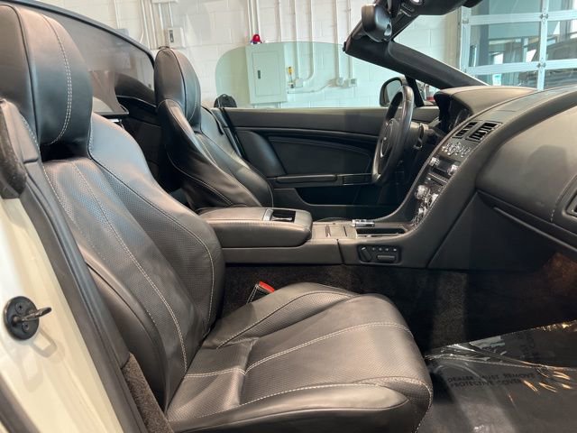 Used 2013 Aston Martin V8 Vantage Roadster image 22