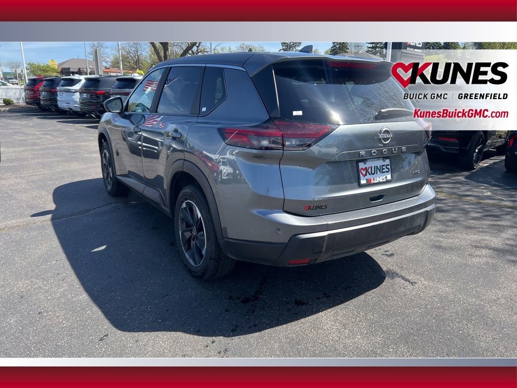 Used 2025 Nissan Rogue SV AWD/4WD image 9