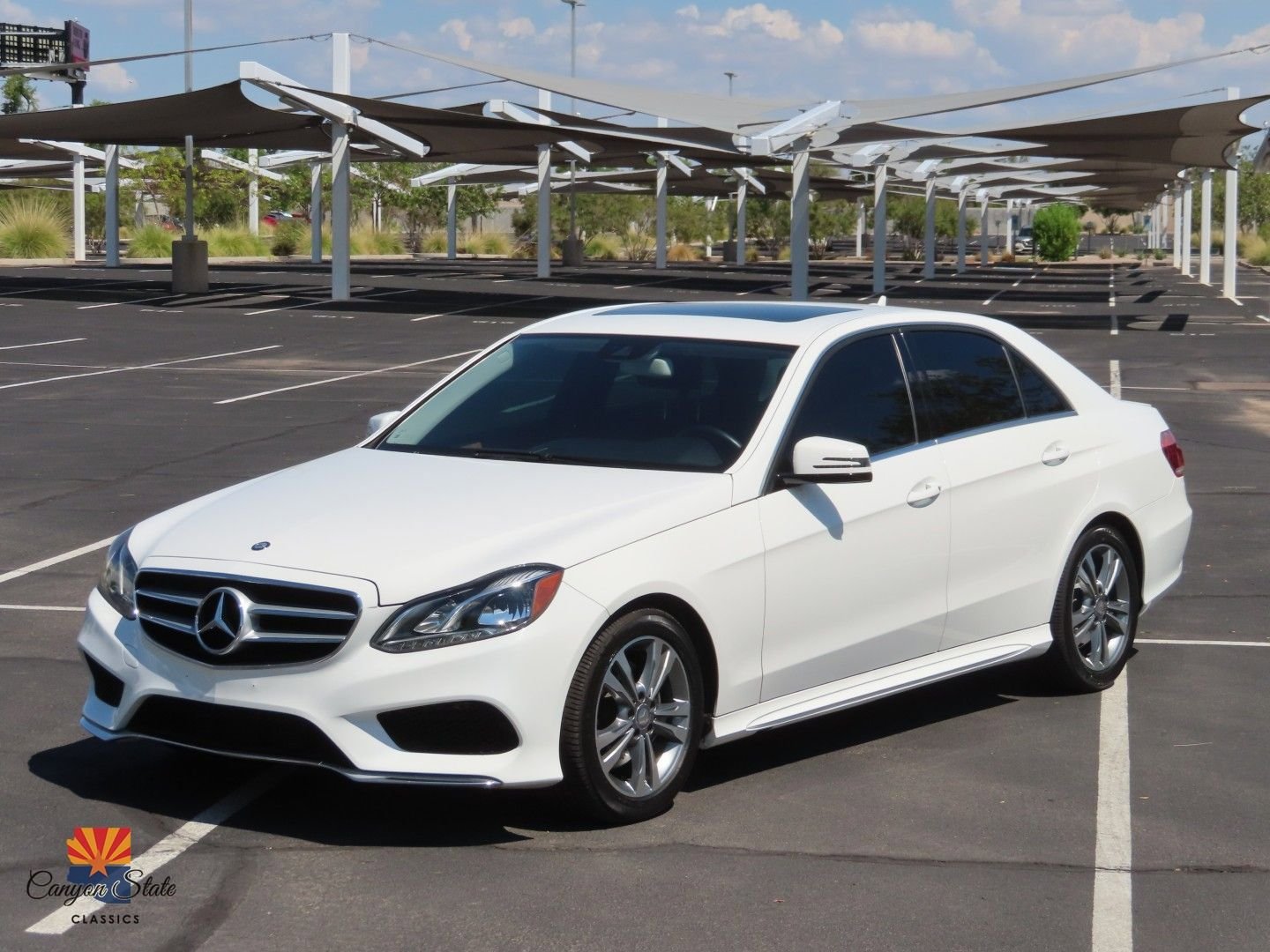 Used 2014 Mercedes-Benz E 250 BlueTEC 4MATIC Sedan image 5